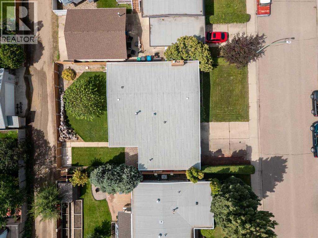 Single Family House Bungalow for Sale in  Normandy Road S Glendale Lethbridge 