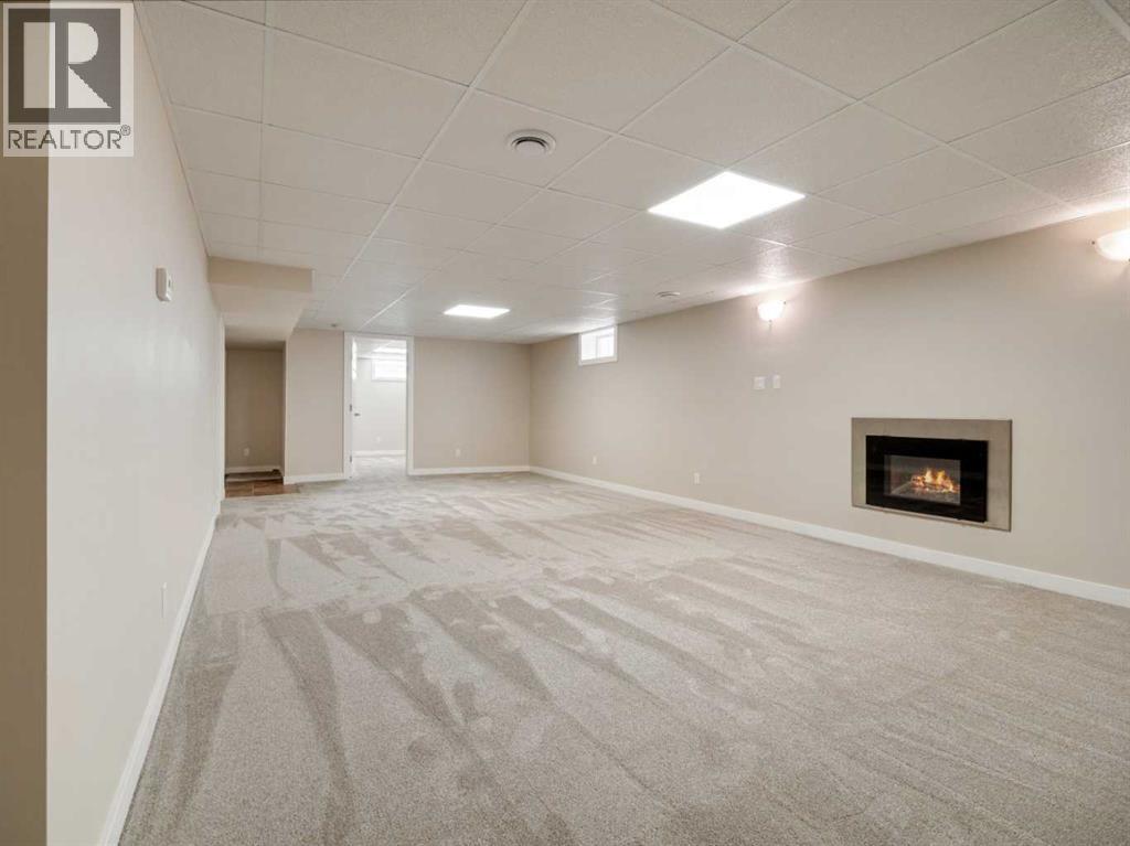 Single Family House Bungalow for Sale in  Normandy Road S Glendale Lethbridge 