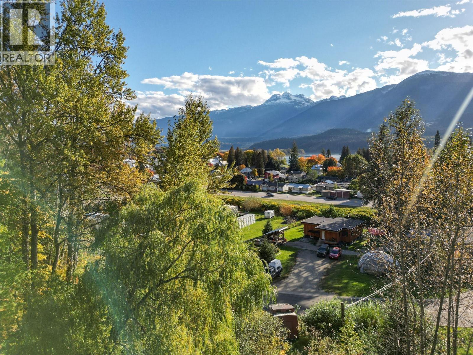 902 Farrell Road, Revelstoke