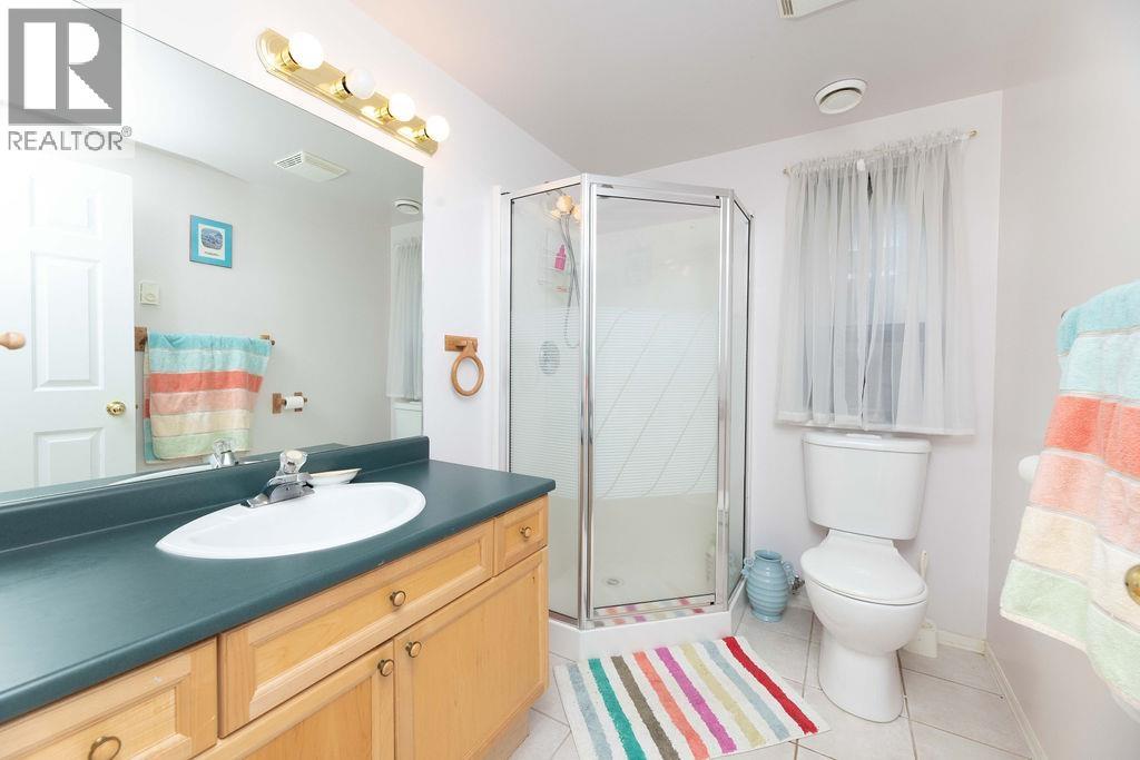 1618 OCEAN BEACH ESPLANADE, Gibsons