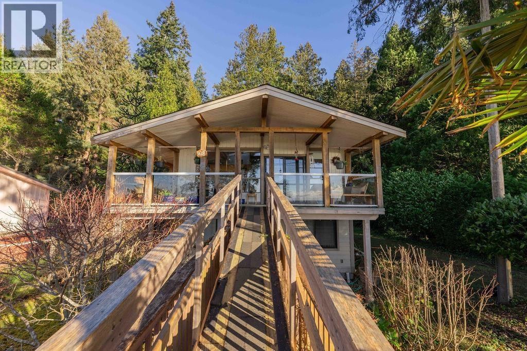 1618 OCEAN BEACH ESPLANADE, Gibsons