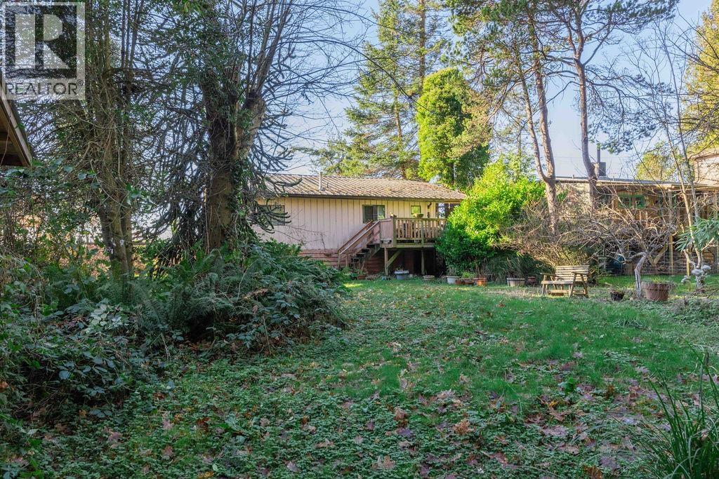 1618 OCEAN BEACH ESPLANADE, Gibsons