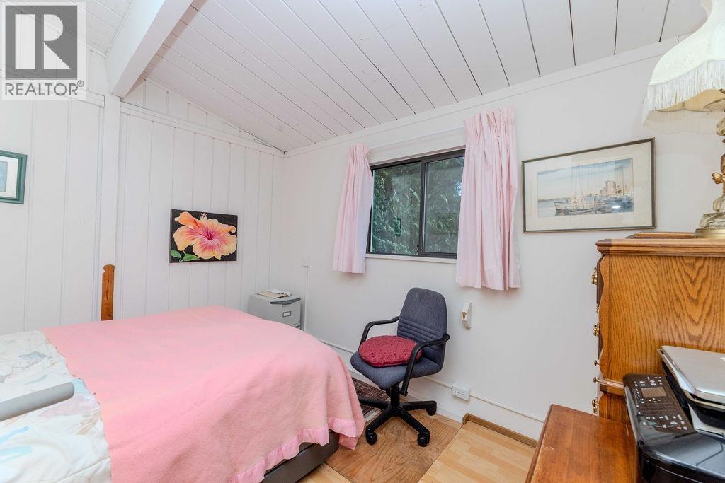 1618 OCEAN BEACH ESPLANADE, Gibsons
