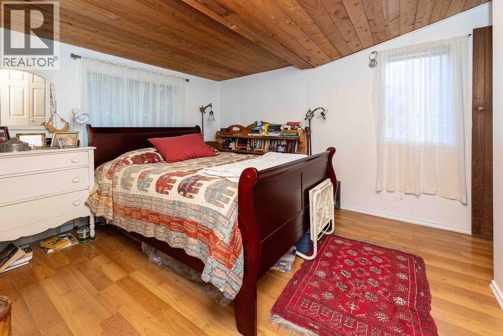 1618 OCEAN BEACH ESPLANADE, Gibsons