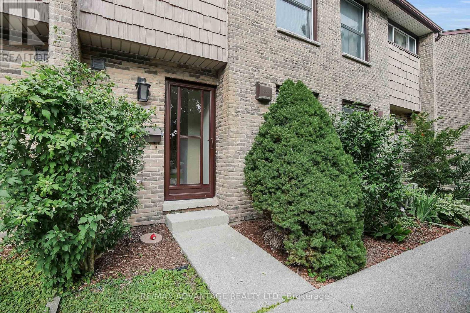 634 Wonderland Unit 60 photo 4