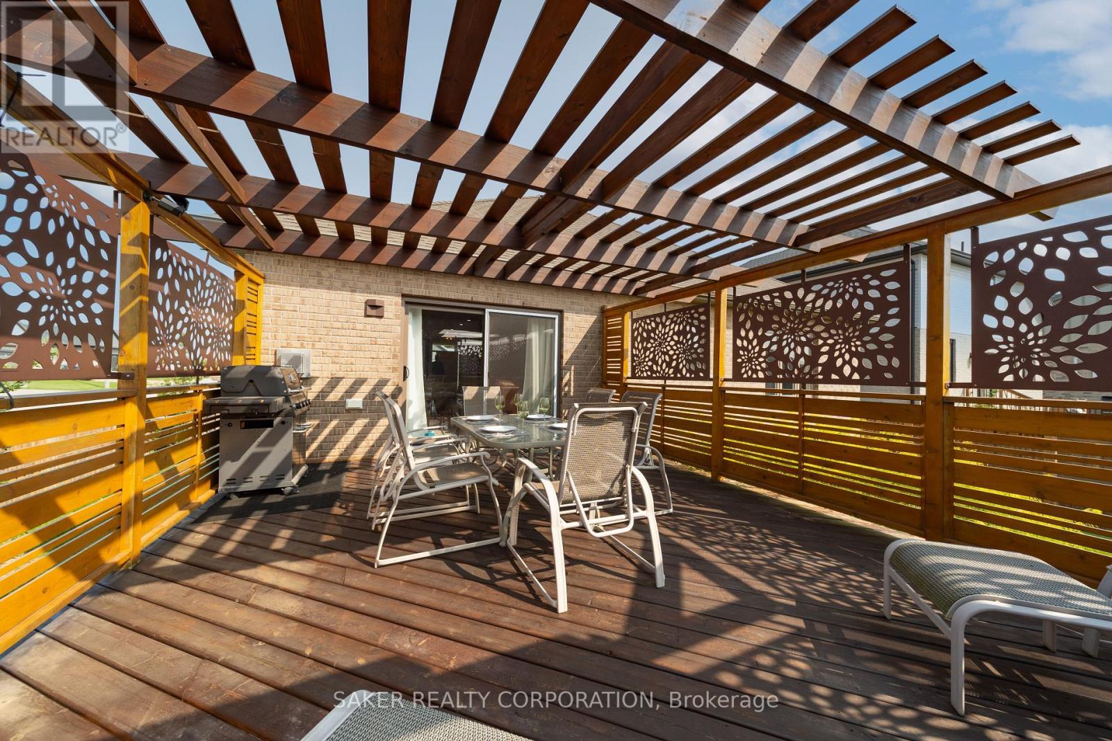 Single Family House Bungalow for Sale in  FINCH COURT Central Elgin (Belmont) 