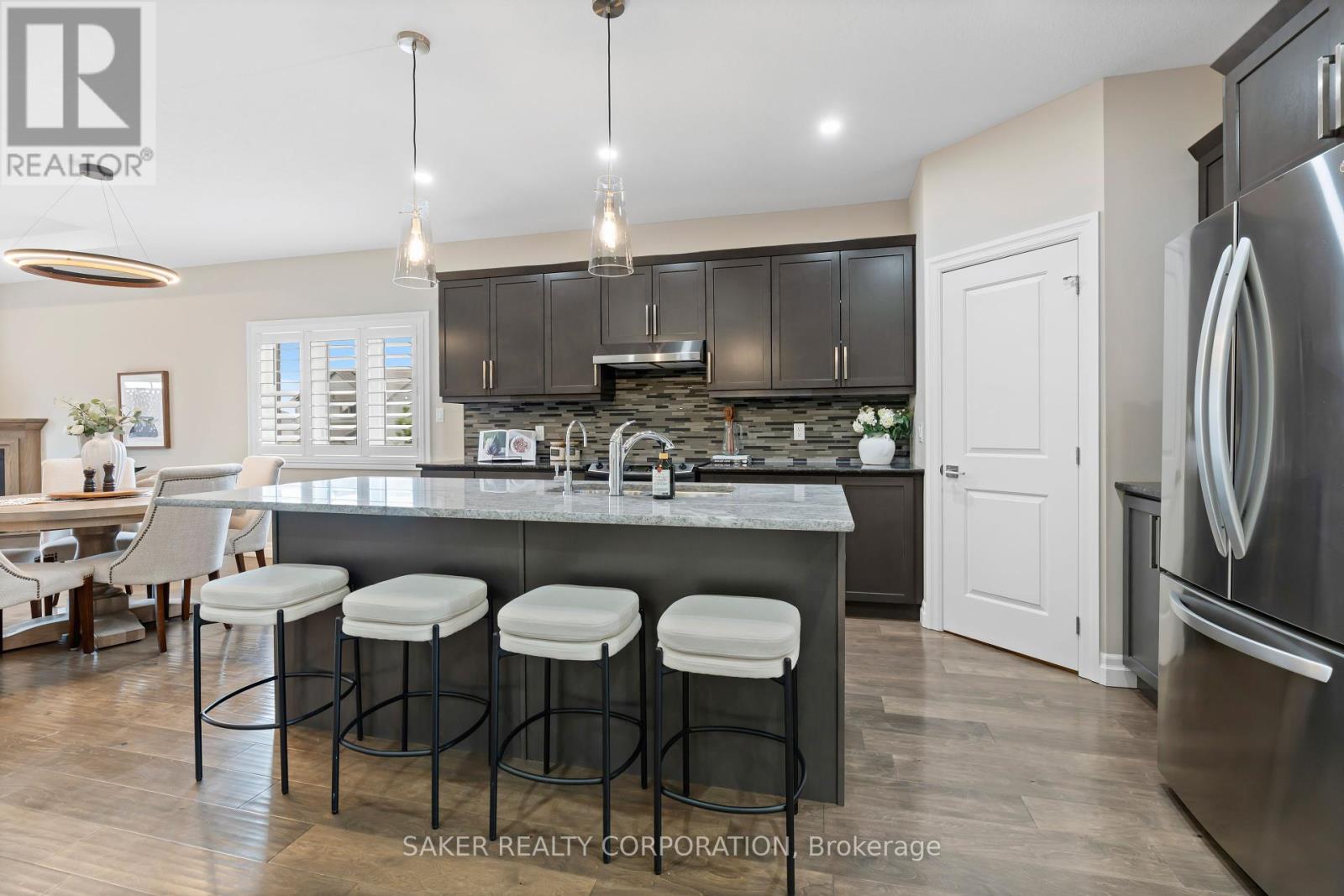 Single Family House Bungalow for Sale in  FINCH COURT Central Elgin (Belmont) 