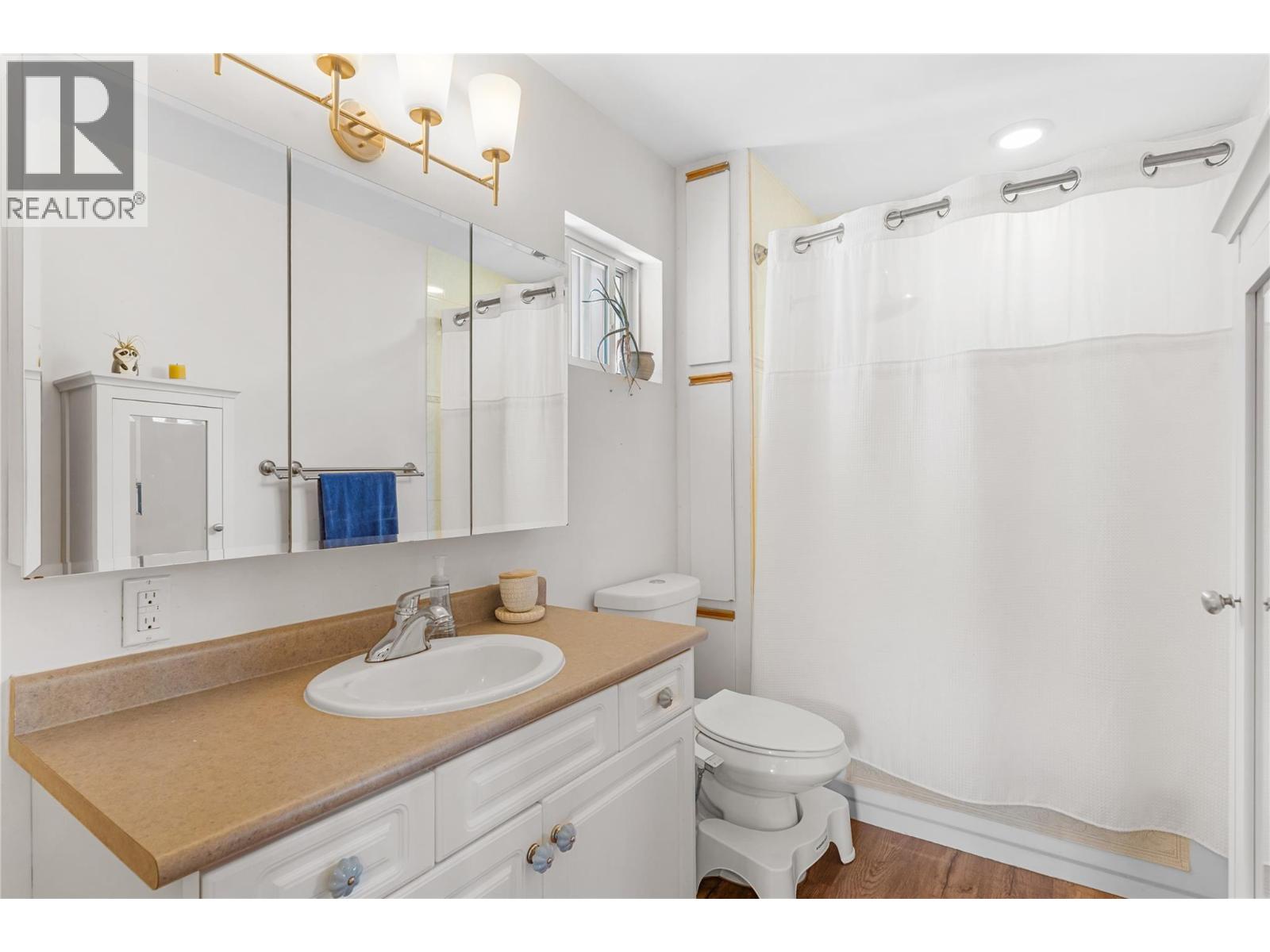  2990 McCulloch Road, Kelowna