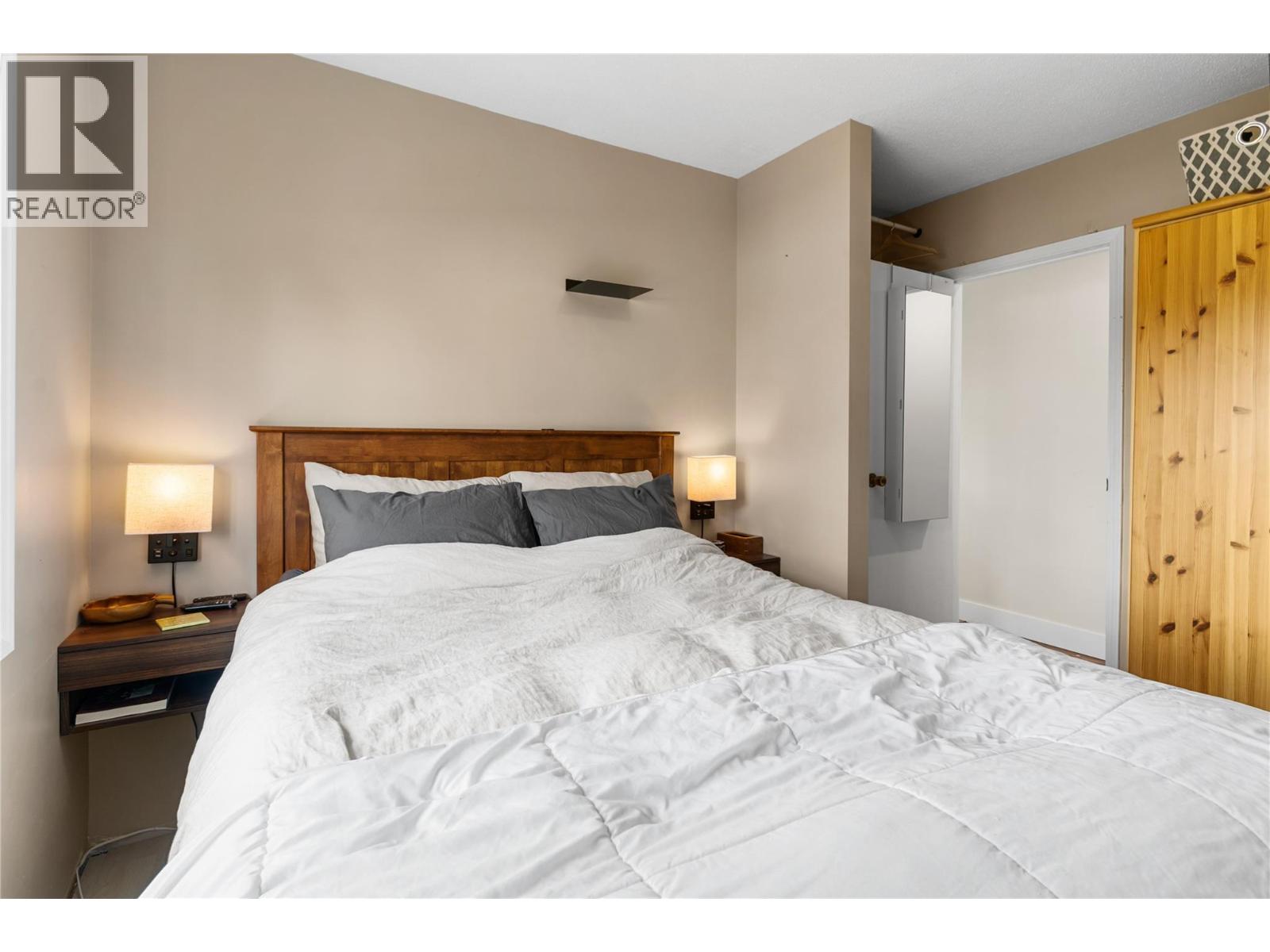  2990 McCulloch Road, Kelowna