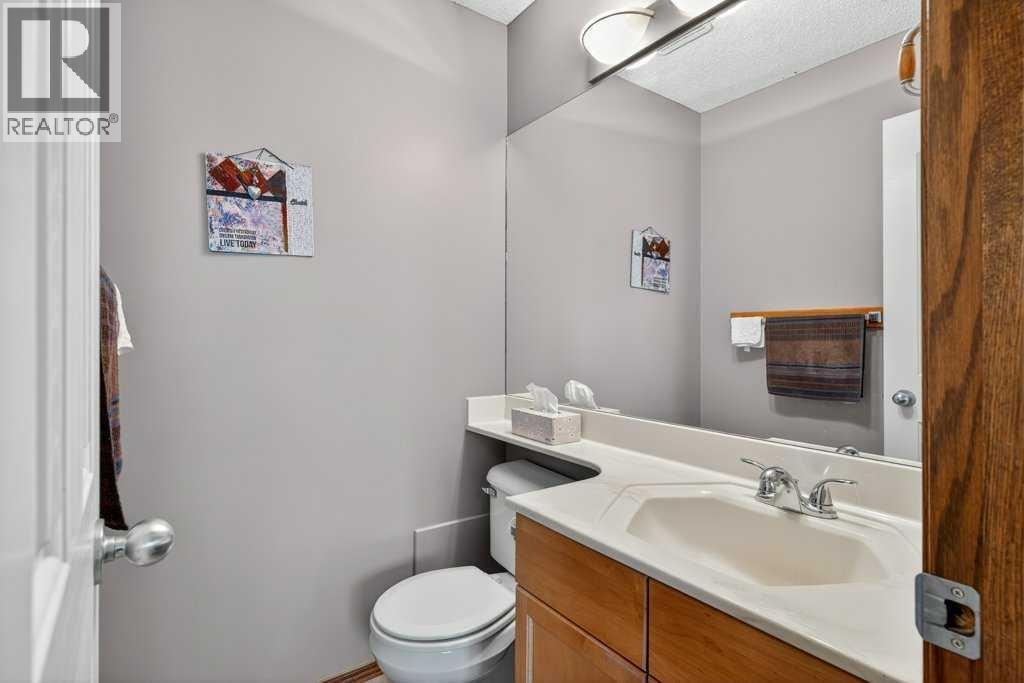 Single Family House 4 Level for Sale in  Hidden Hills Place NW Hidden Valley Calgary 