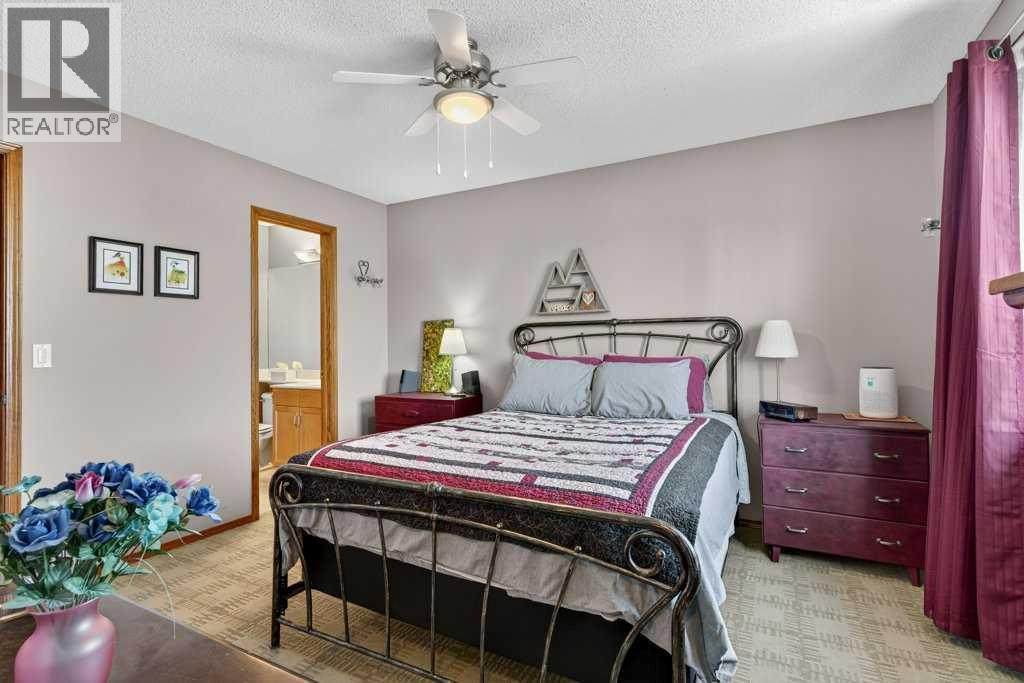 Single Family House 4 Level for Sale in  Hidden Hills Place NW Hidden Valley Calgary 