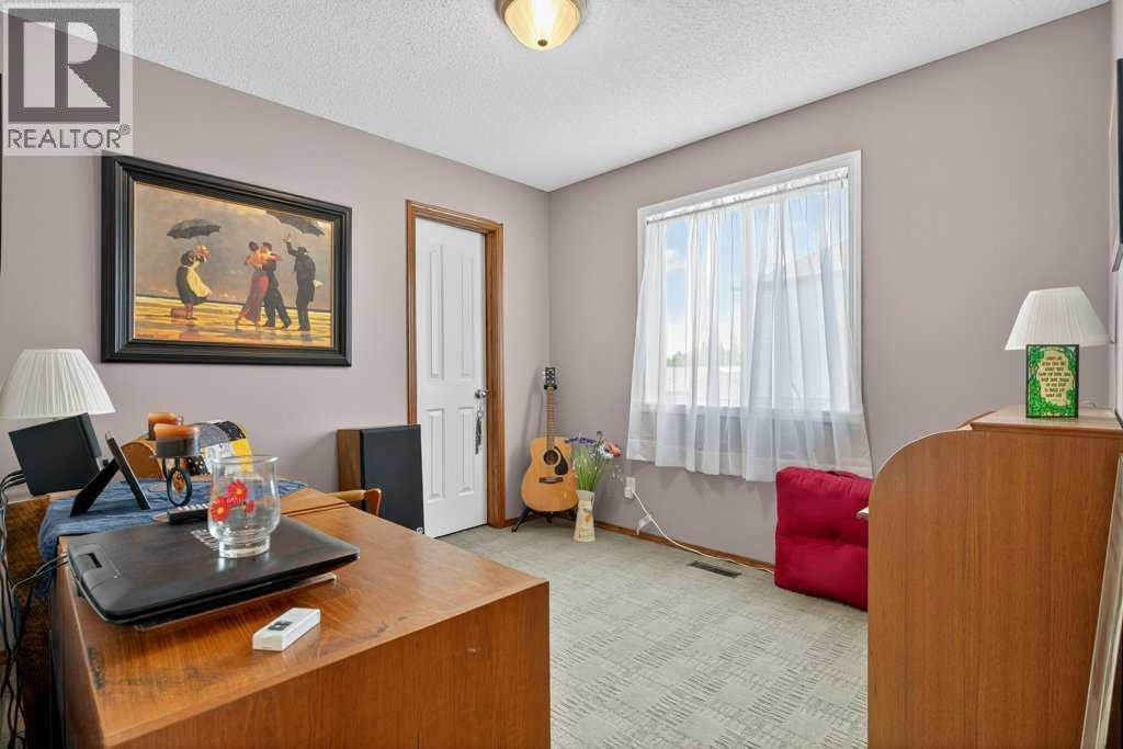 Single Family House 4 Level for Sale in  Hidden Hills Place NW Hidden Valley Calgary 