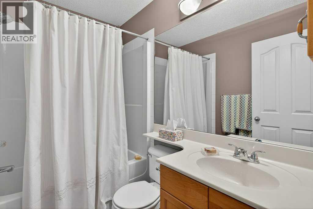Single Family House 4 Level for Sale in  Hidden Hills Place NW Hidden Valley Calgary 