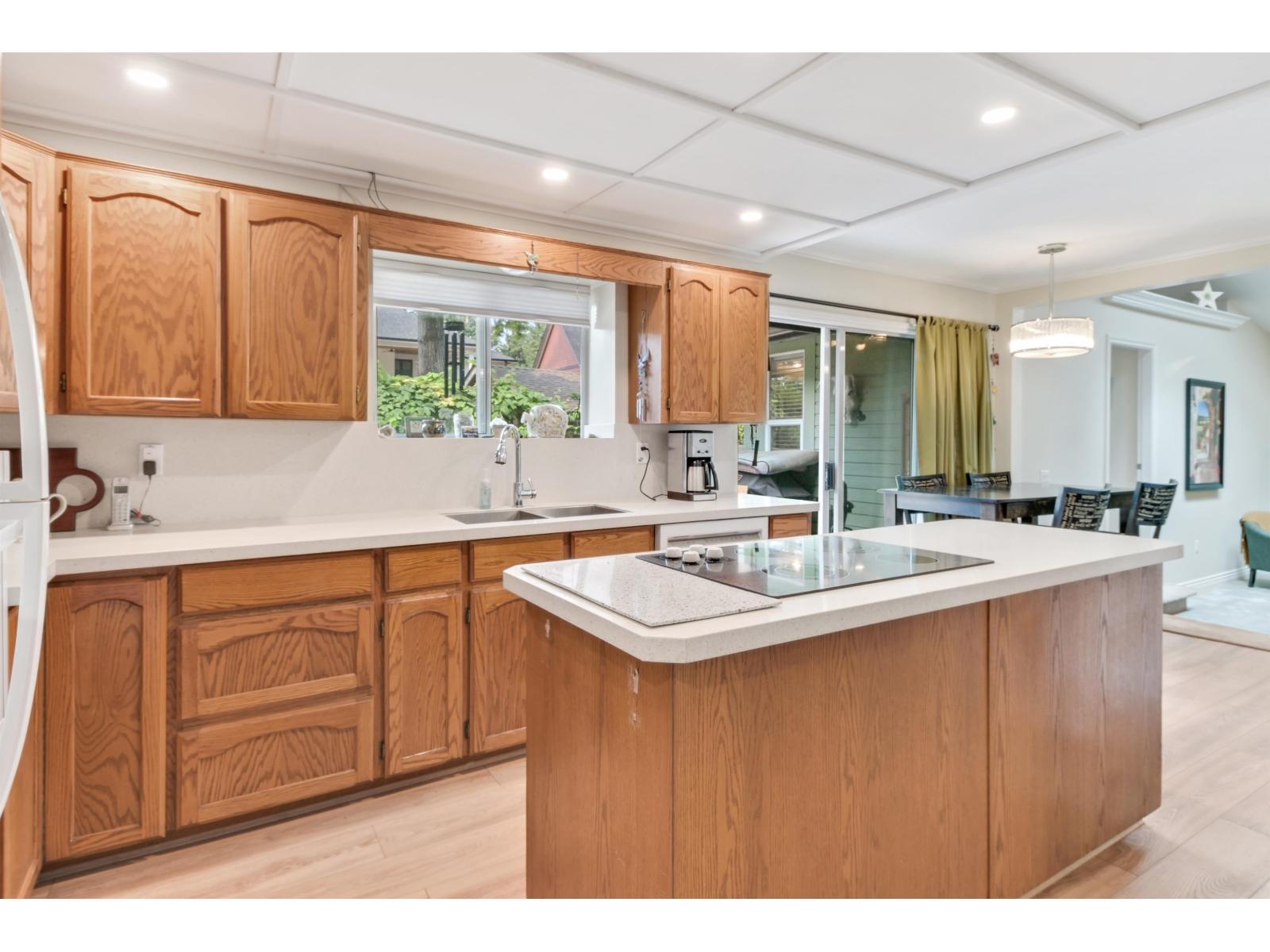 19927 37 AVENUE, Langley