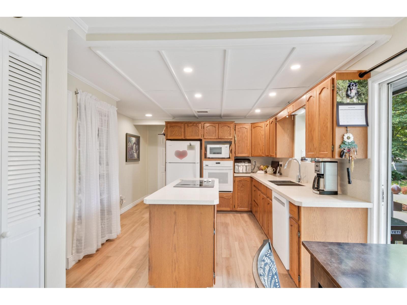 19927 37 AVENUE, Langley