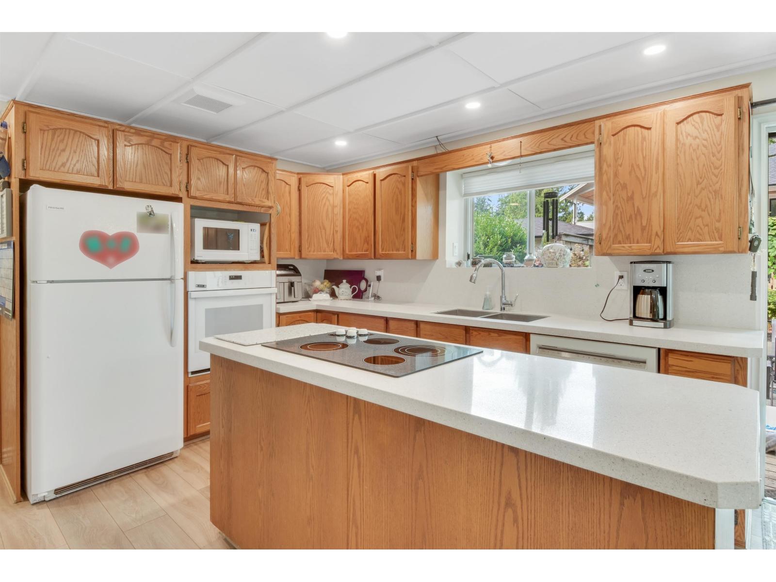 19927 37 AVENUE, Langley