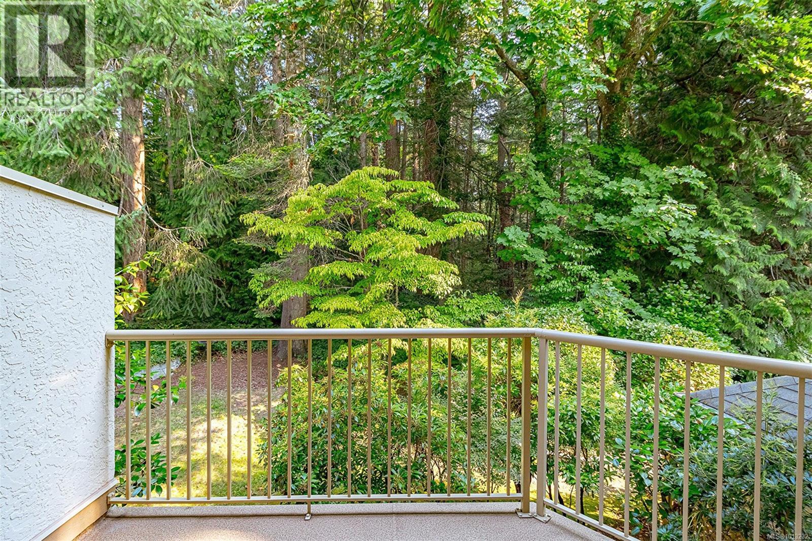 503 510 Marsett Pl, Saanich