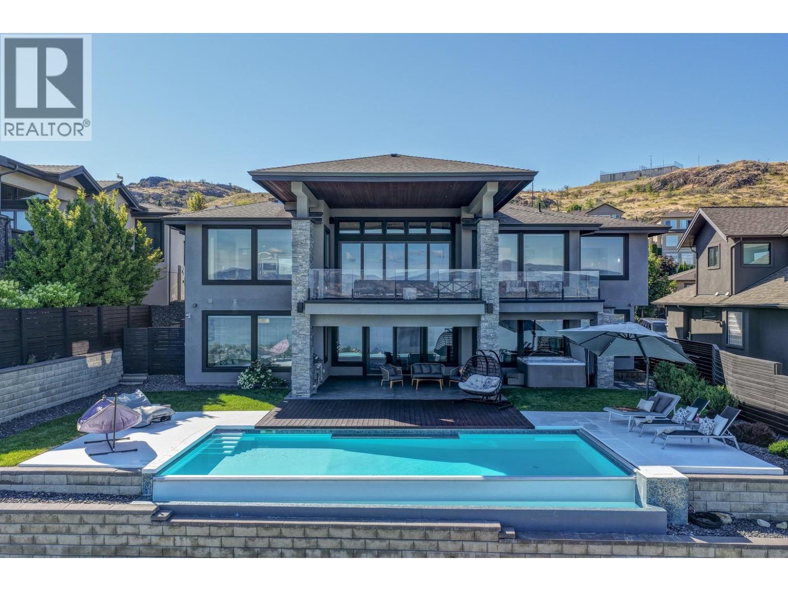  858 Clarance Avenue, Kelowna