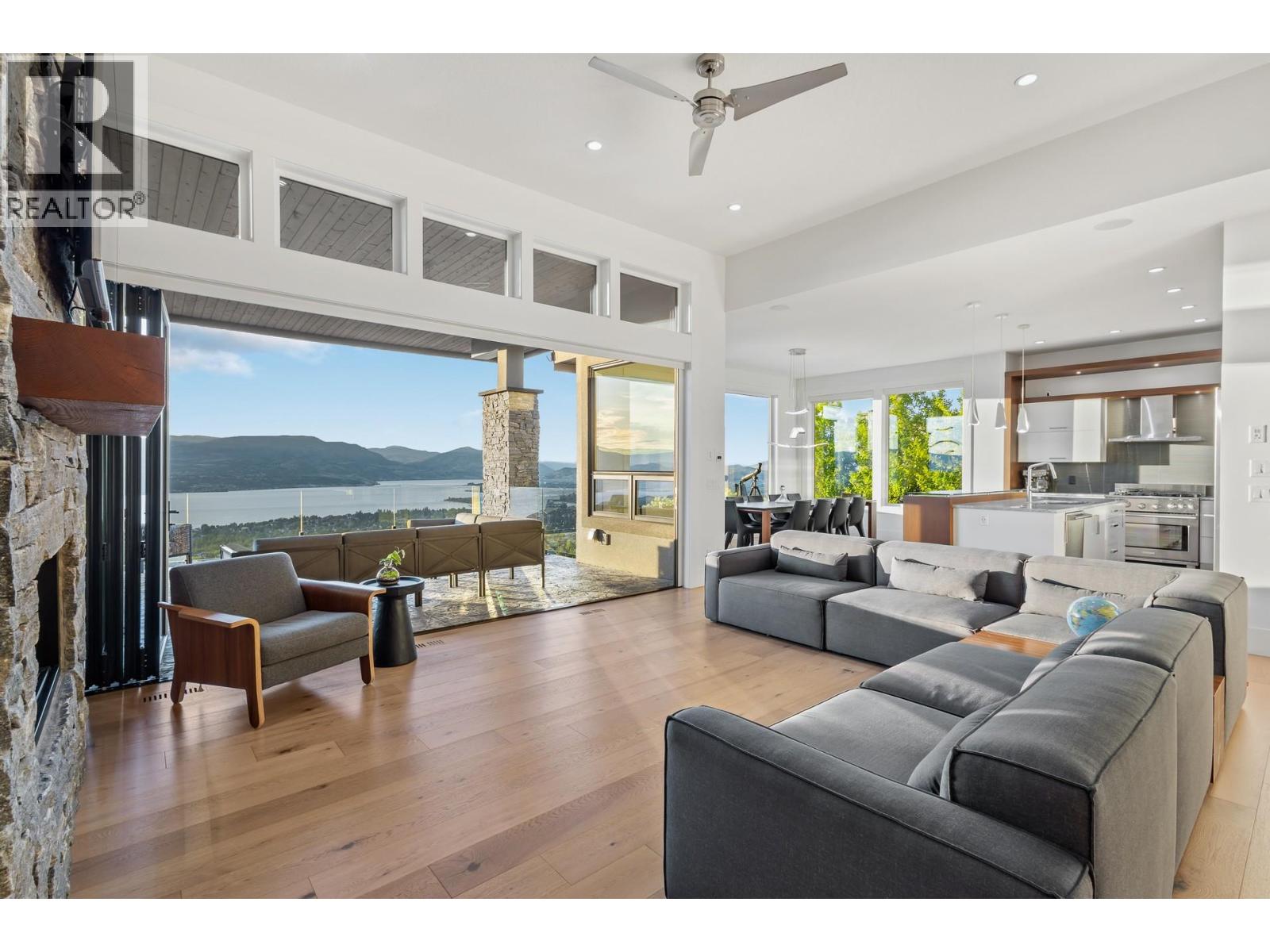  858 Clarance Avenue, Kelowna