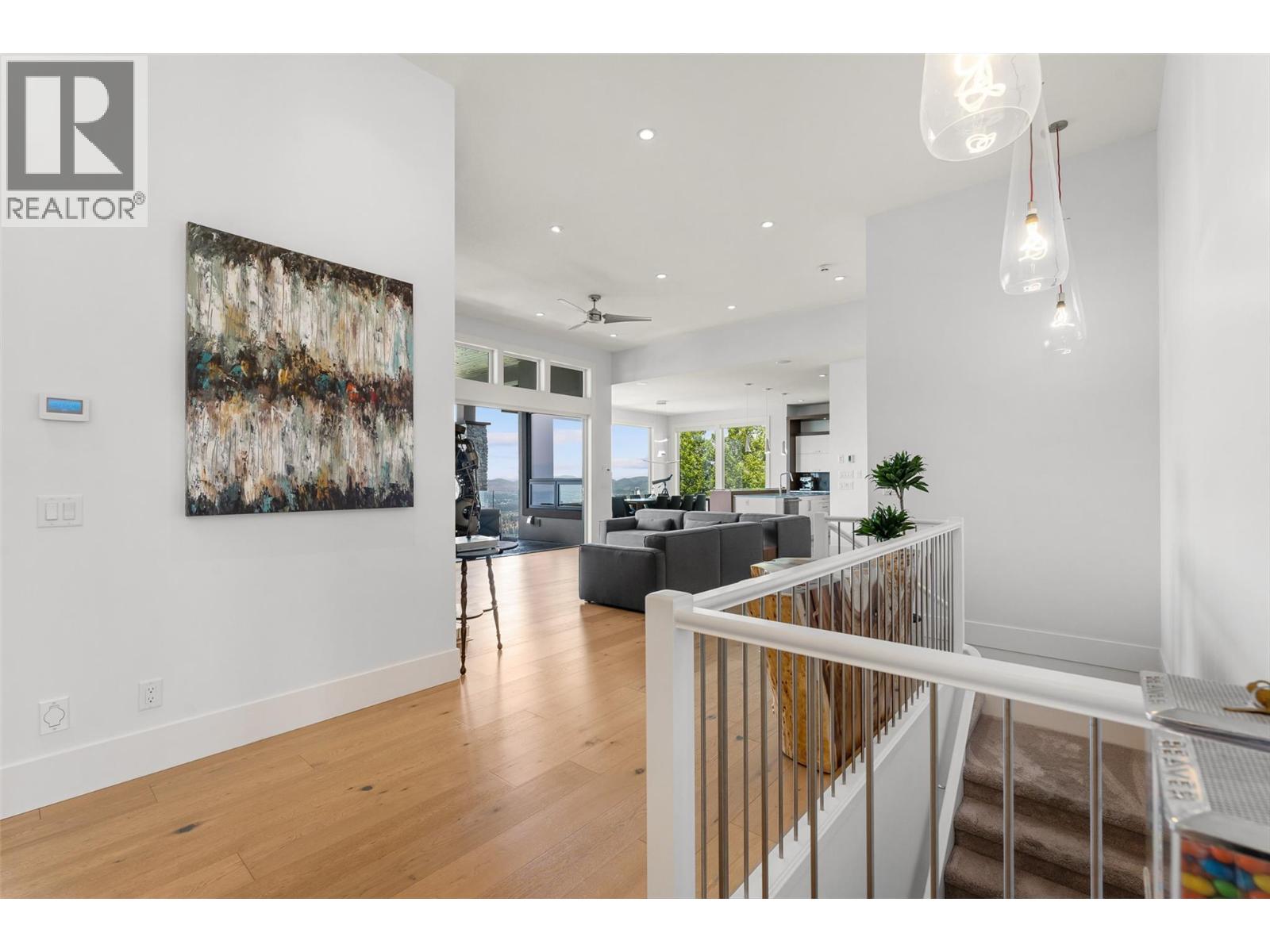  858 Clarance Avenue, Kelowna