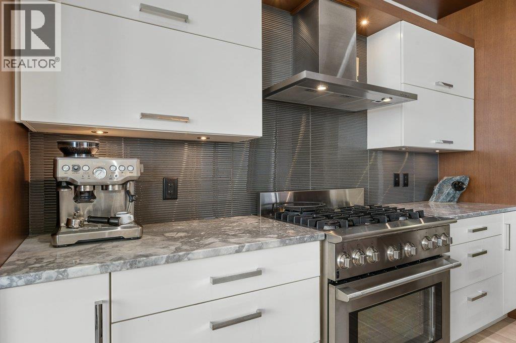  858 Clarance Avenue, Kelowna