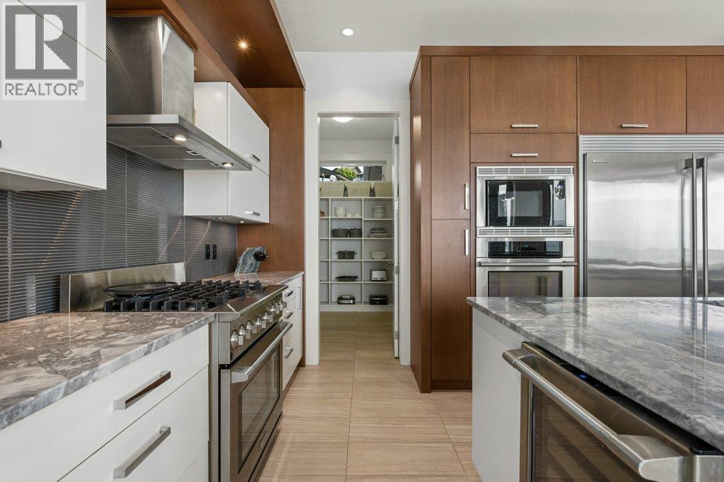  858 Clarance Avenue, Kelowna