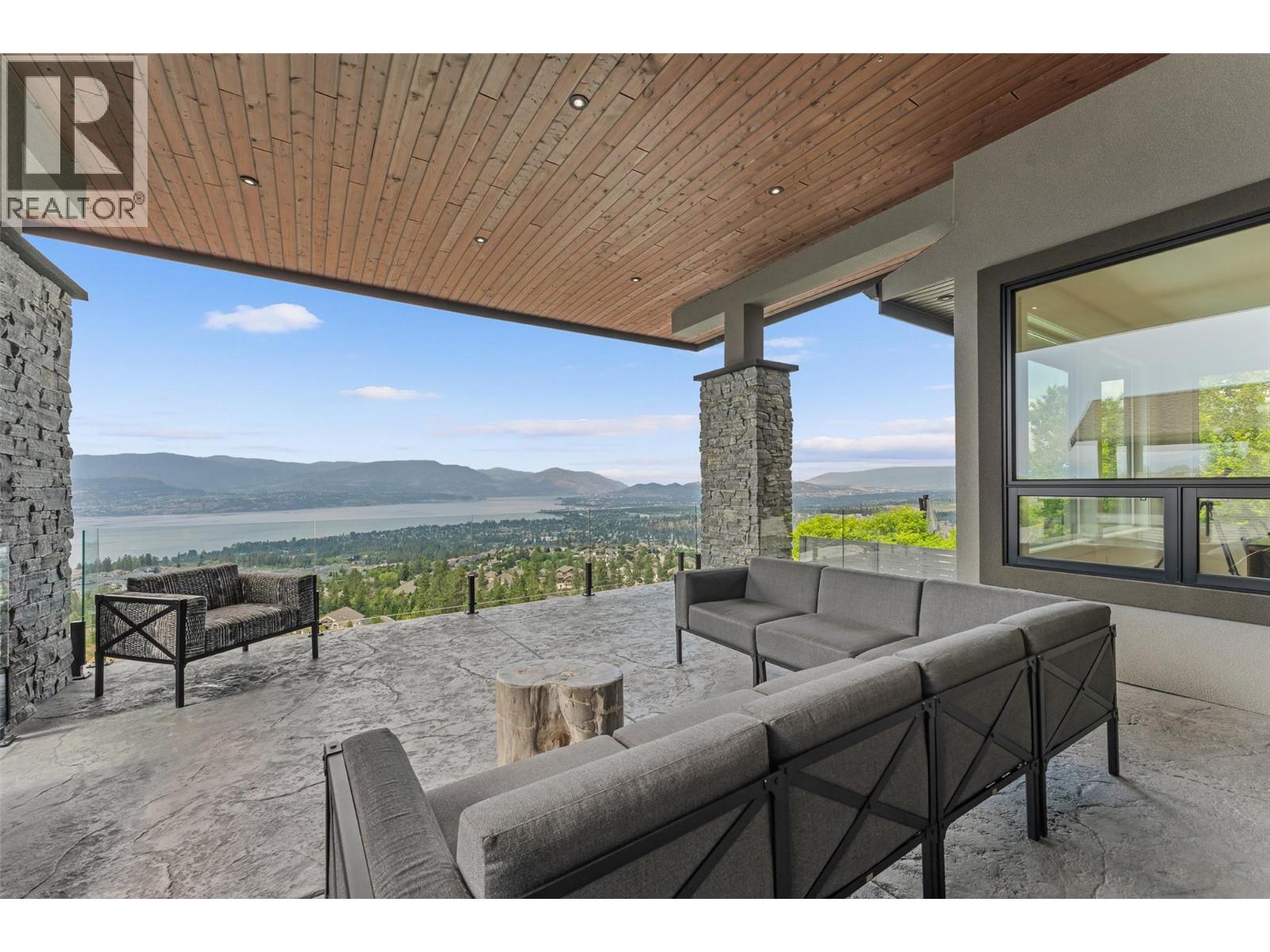  858 Clarance Avenue, Kelowna
