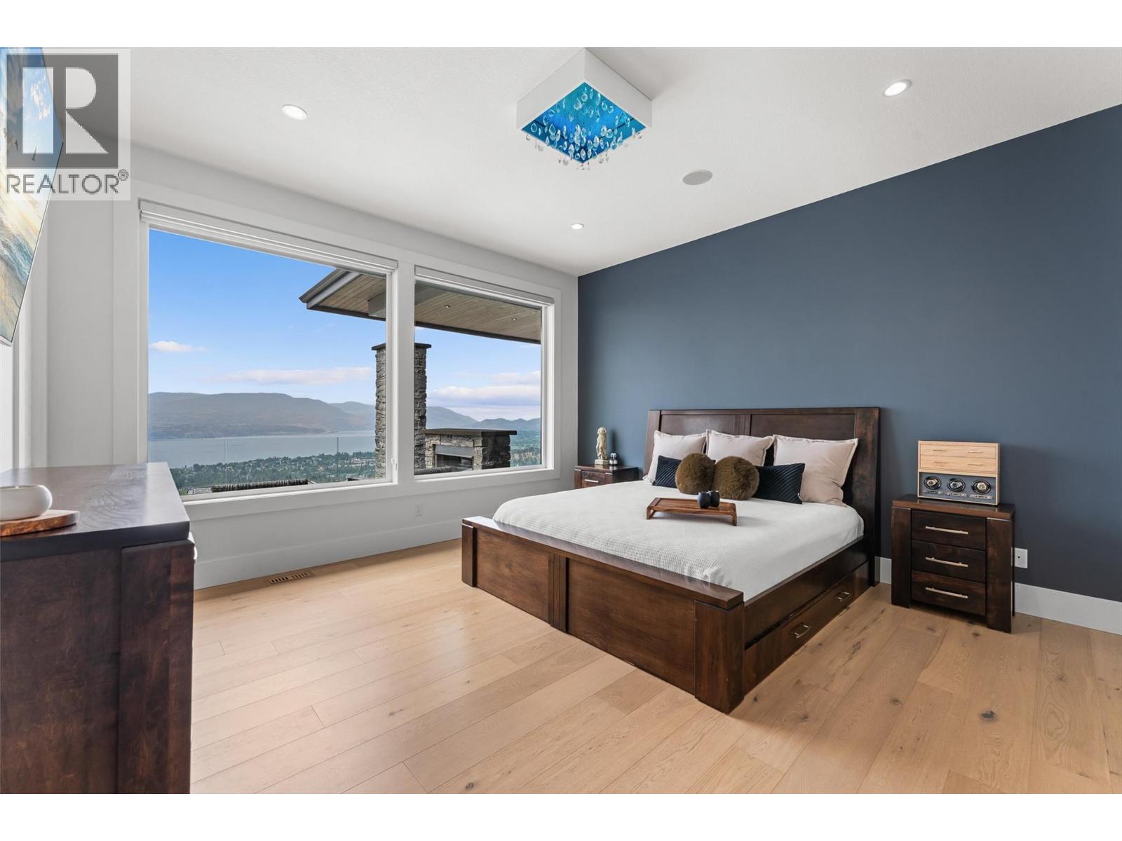  858 Clarance Avenue, Kelowna