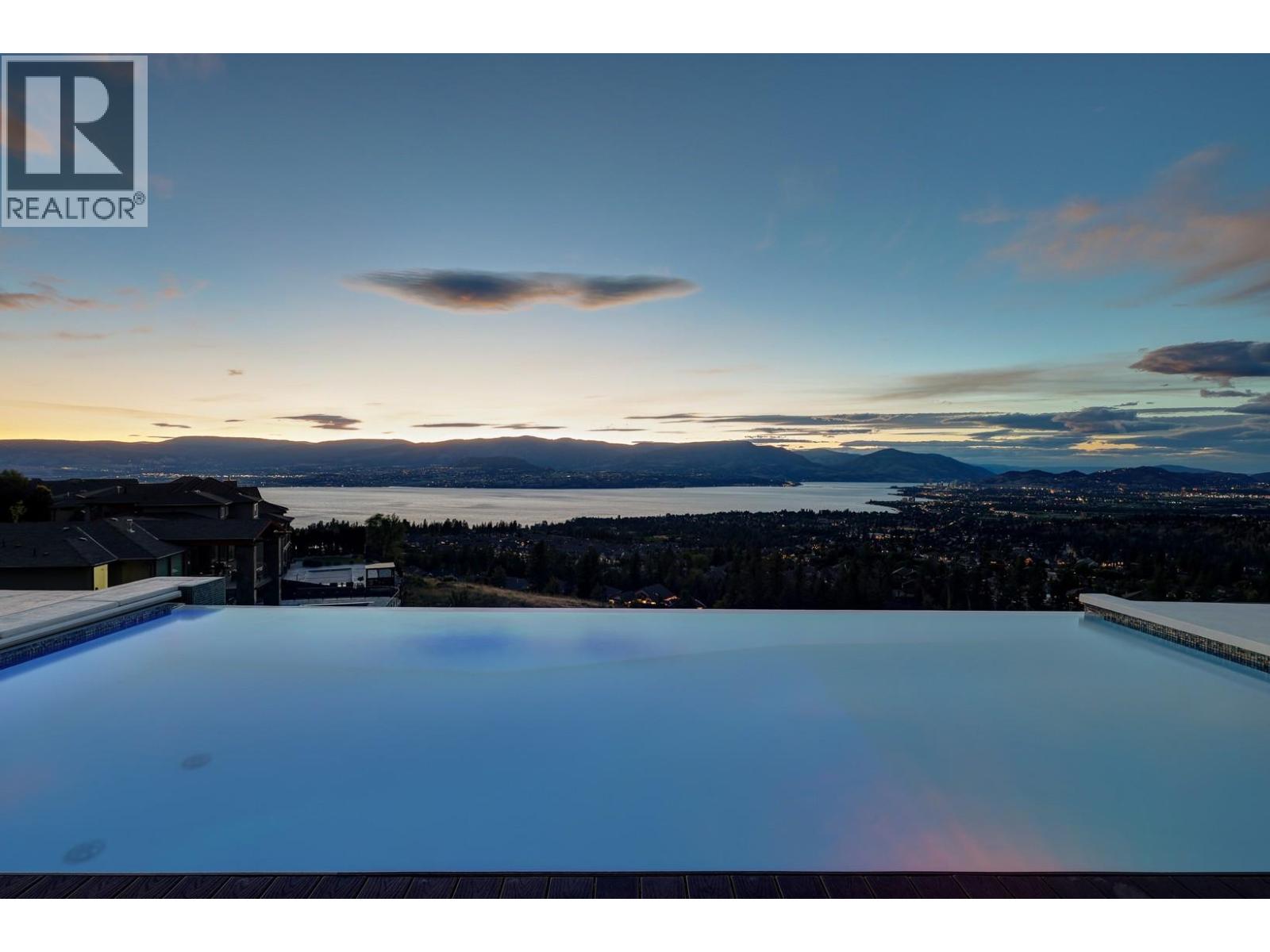  858 Clarance Avenue, Kelowna