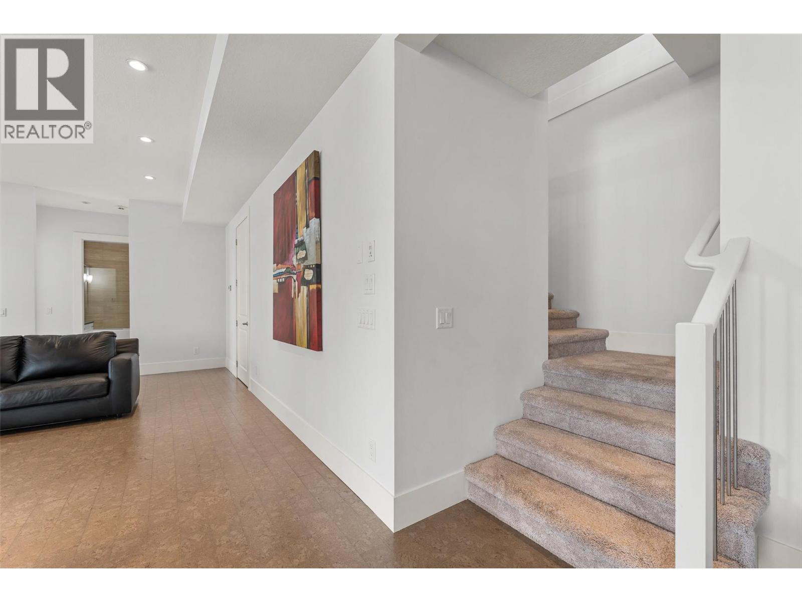  858 Clarance Avenue, Kelowna