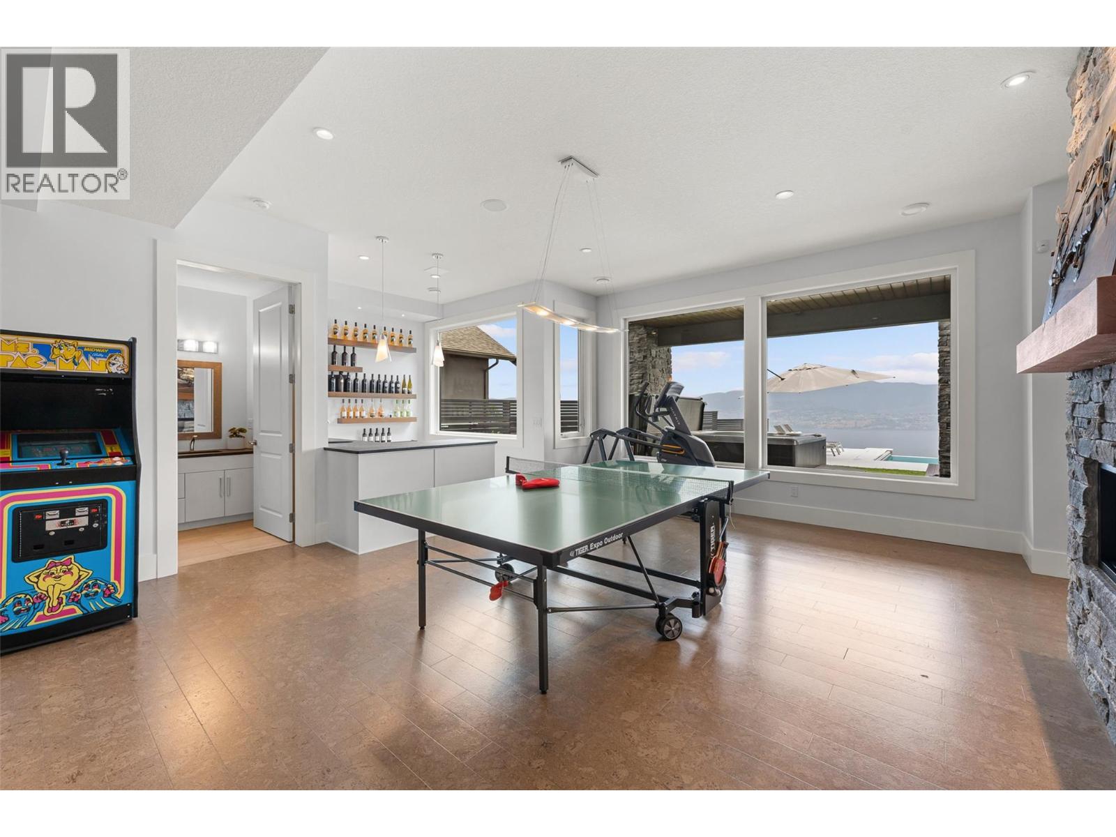  858 Clarance Avenue, Kelowna
