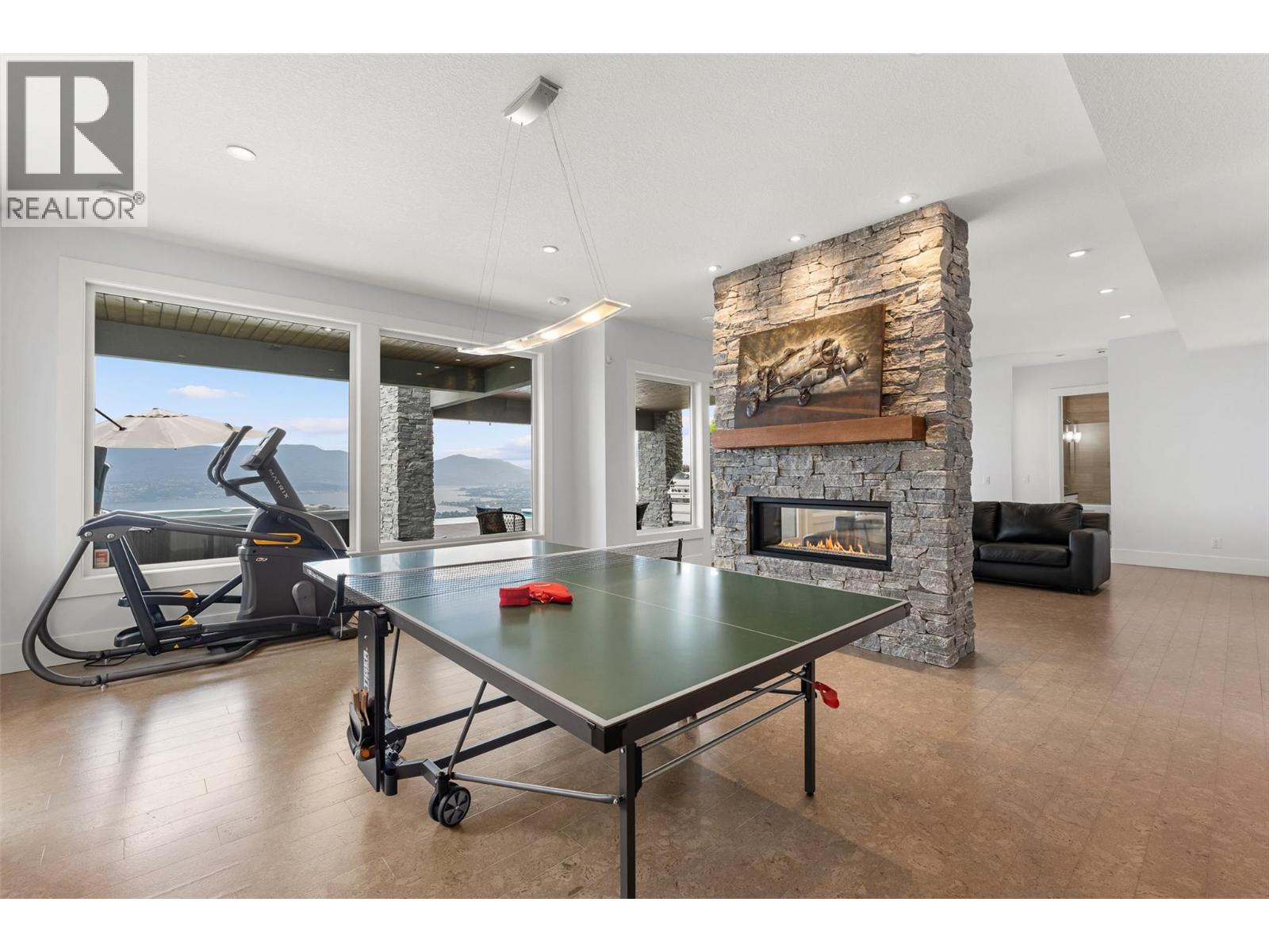  858 Clarance Avenue, Kelowna