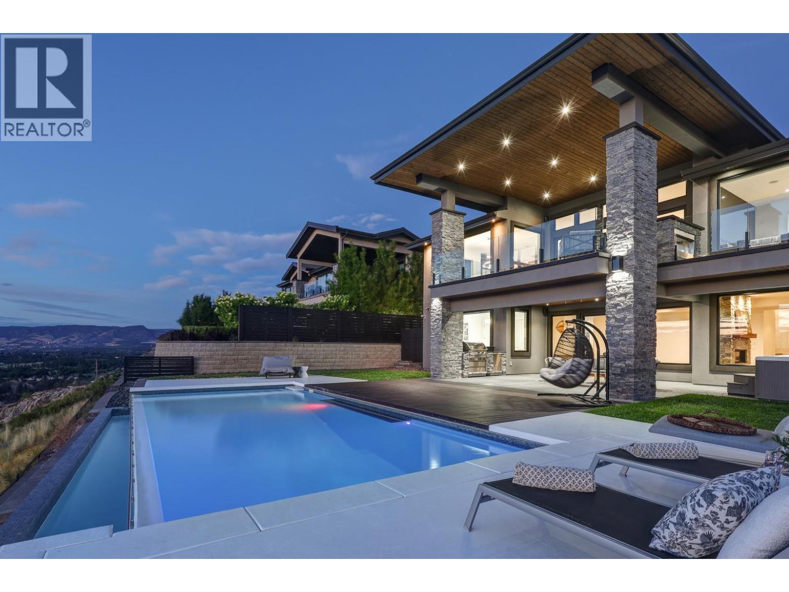  858 Clarance Avenue, Kelowna