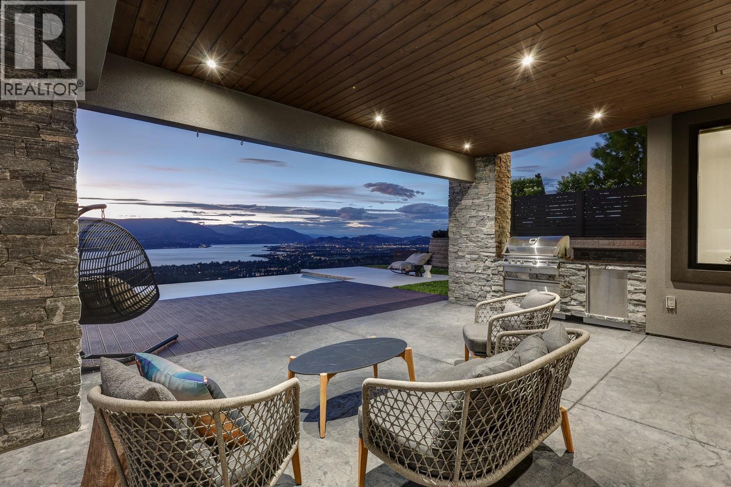 858 Clarance Avenue, Kelowna