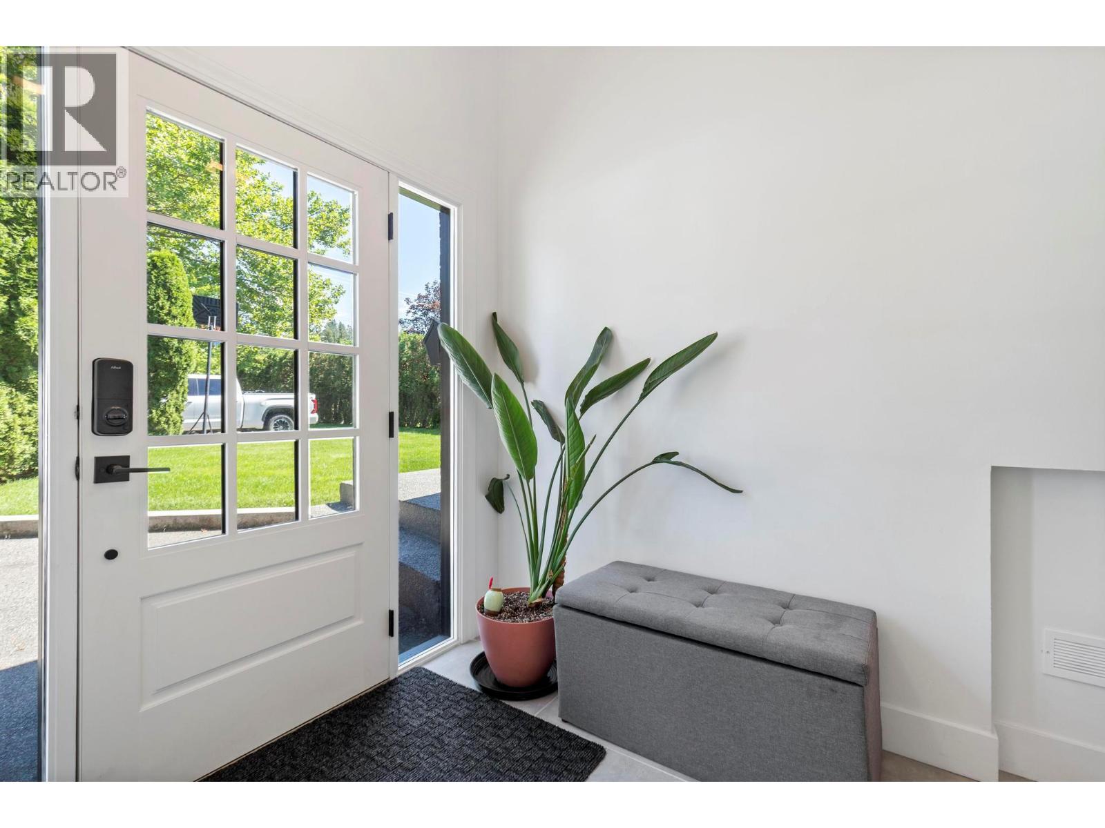  4540 Lakeshore Road, Kelowna