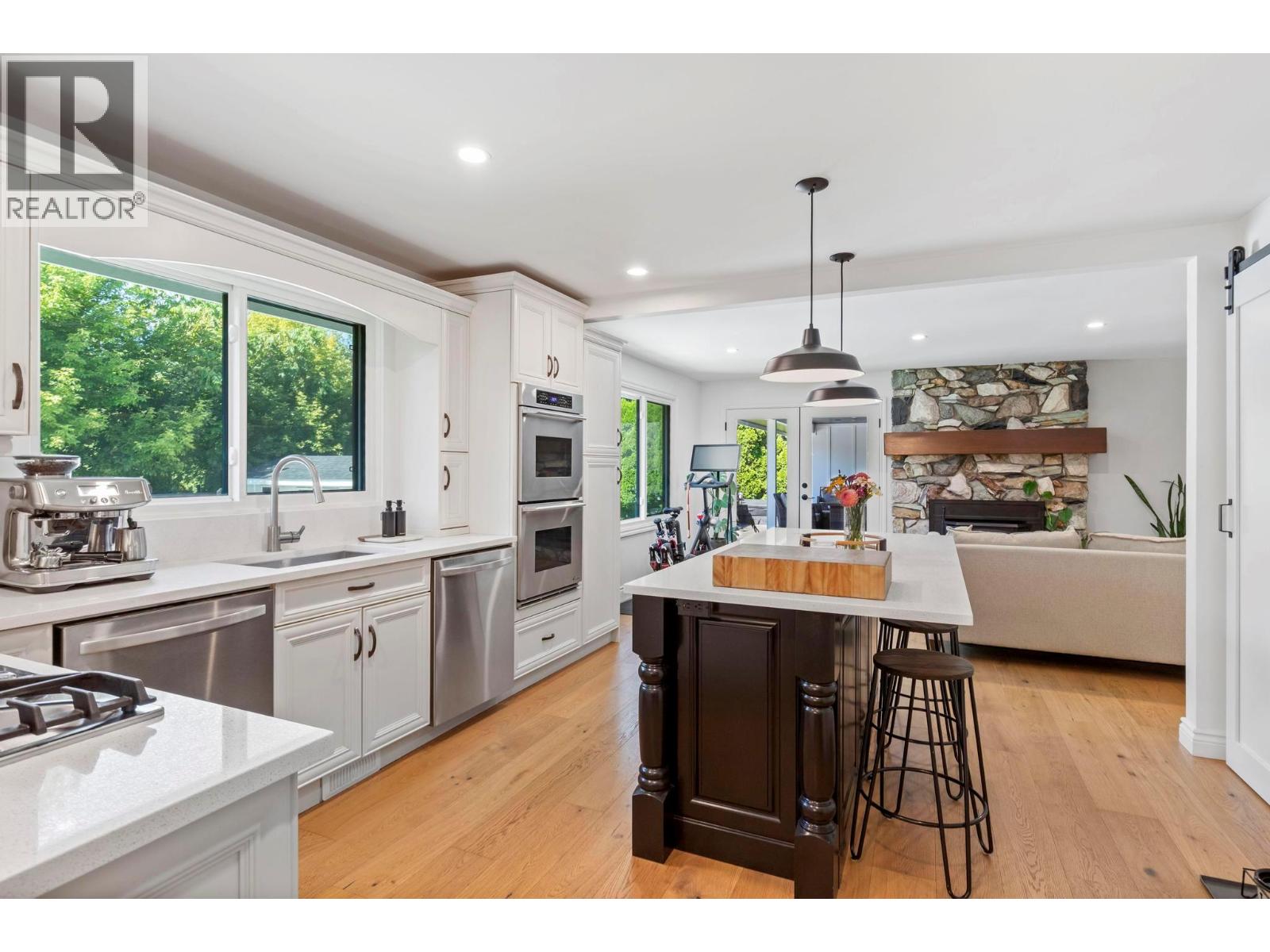  4540 Lakeshore Road, Kelowna