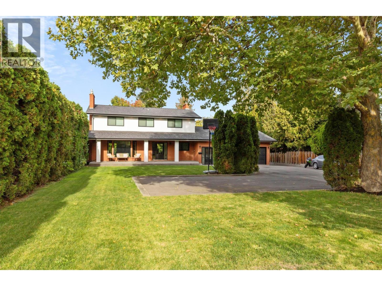  4540 Lakeshore Road, Kelowna