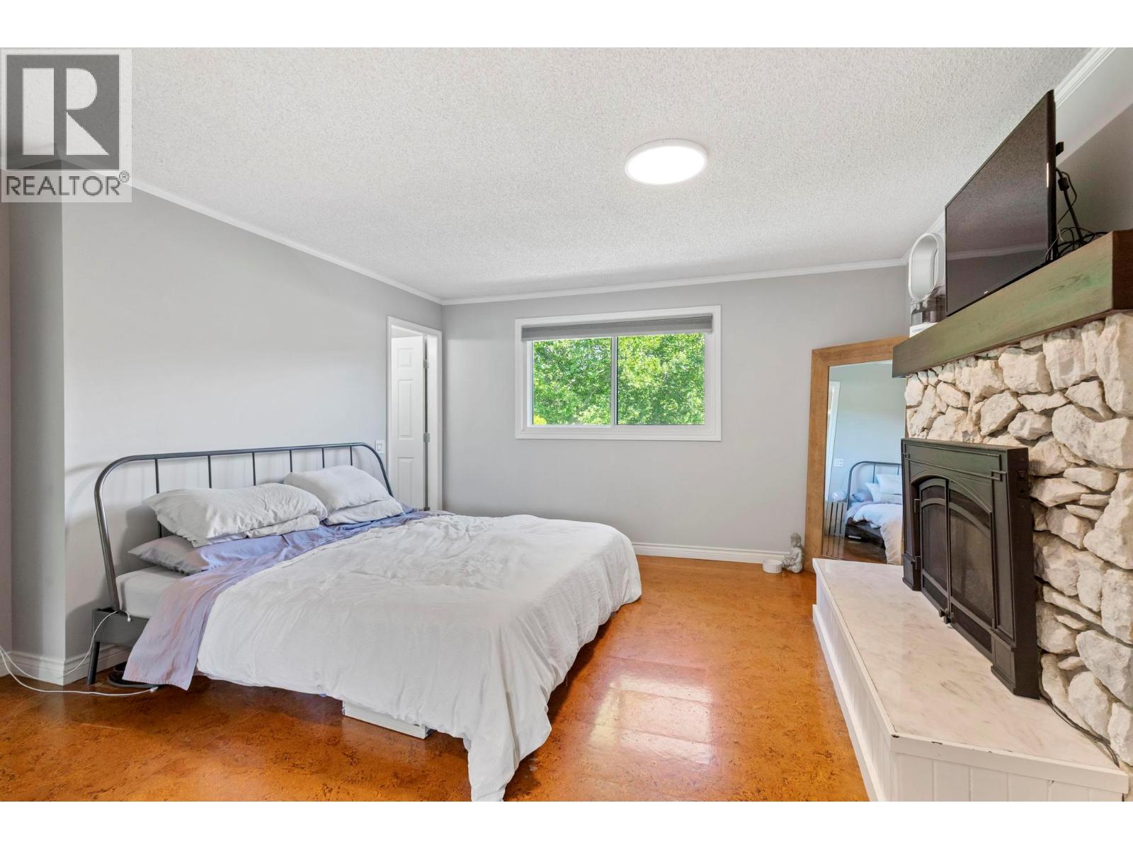  4540 Lakeshore Road, Kelowna