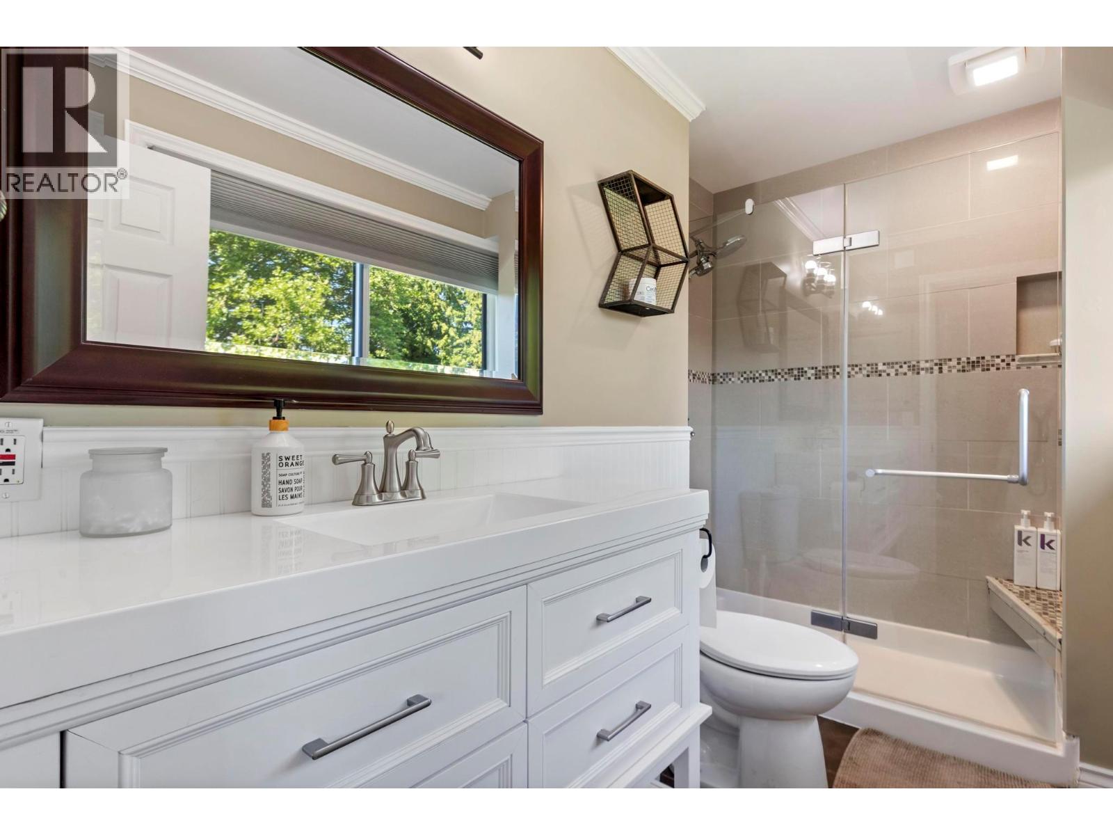  4540 Lakeshore Road, Kelowna