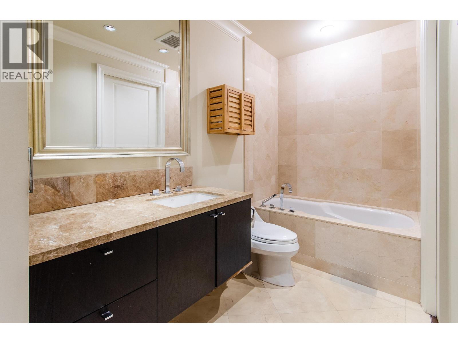 103 540 WATERS EDGE CRESCENT, West Vancouver