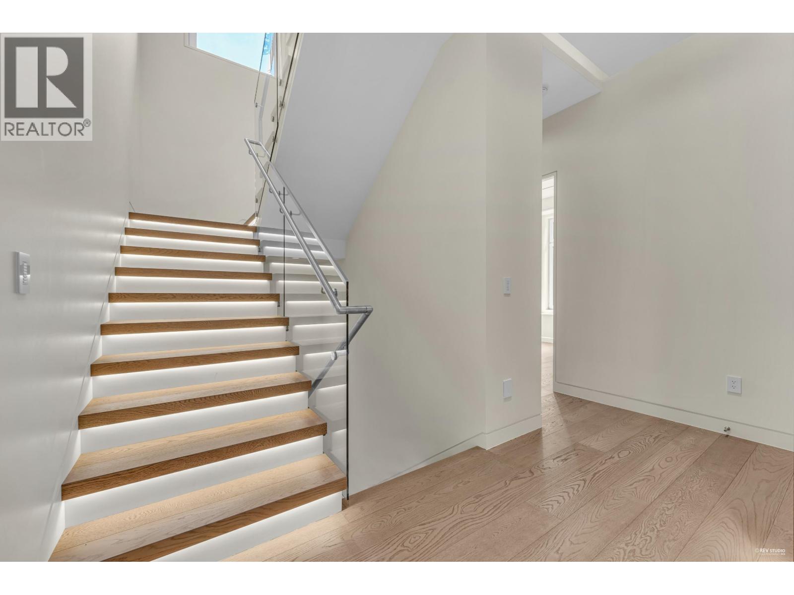 4465 WALLACE STREET, Vancouver