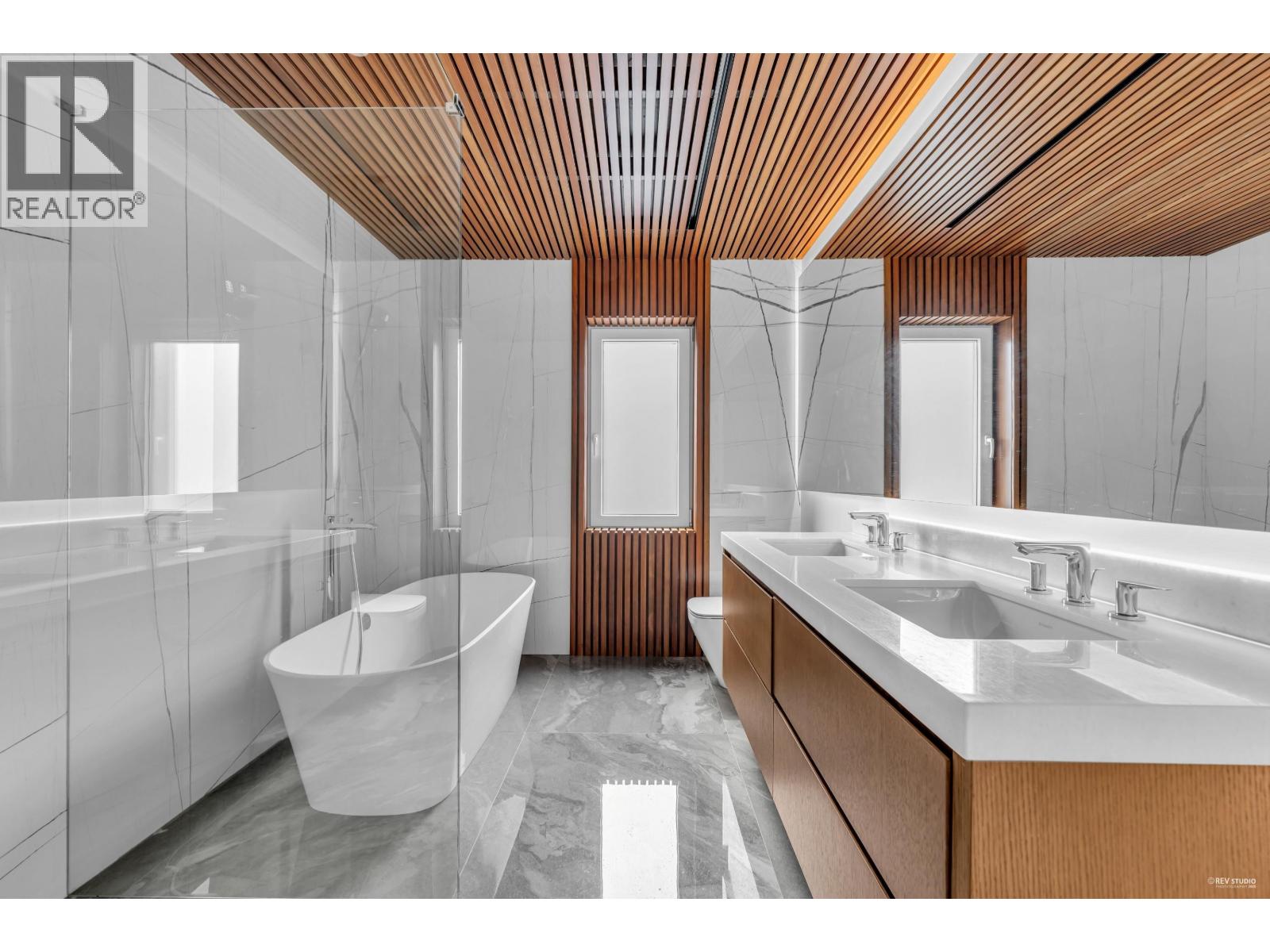 4465 WALLACE STREET, Vancouver