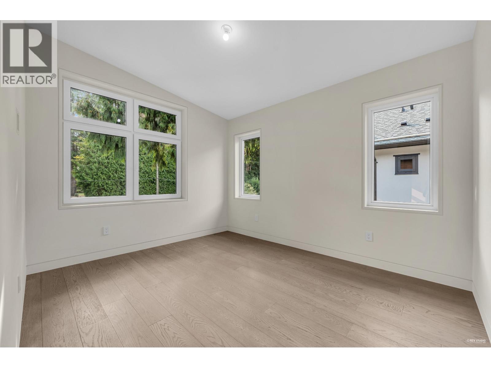 4465 WALLACE STREET, Vancouver