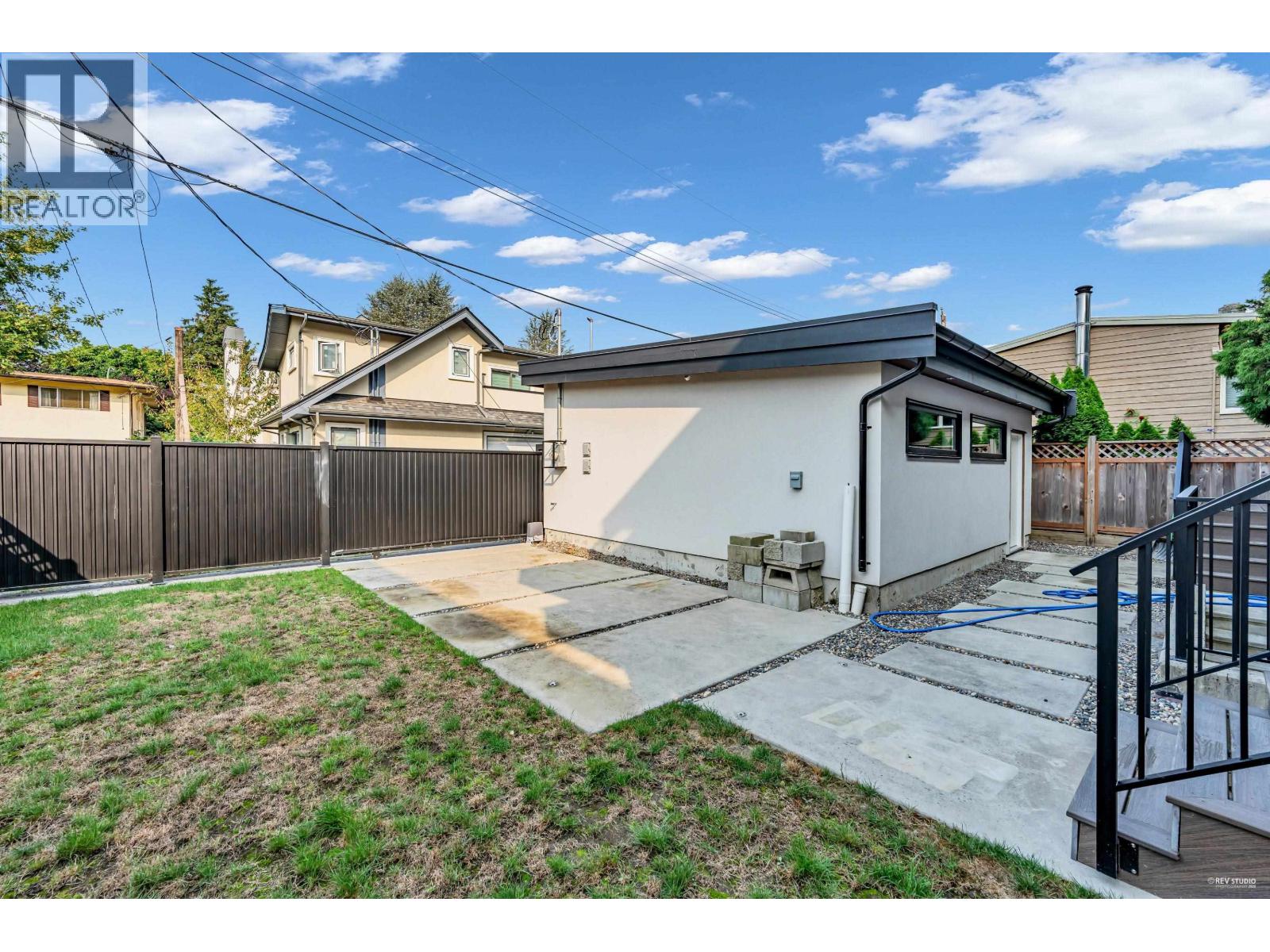 4465 WALLACE STREET, Vancouver