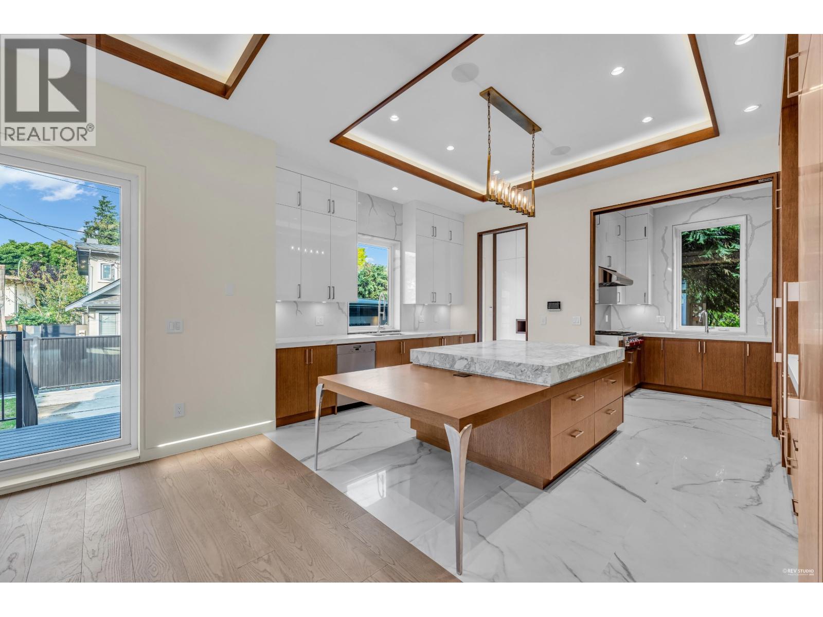 4465 WALLACE STREET, Vancouver