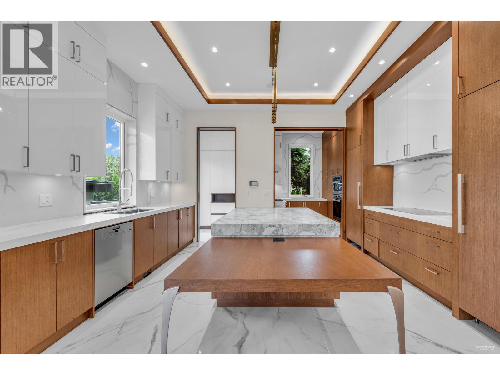 4465 WALLACE STREET, Vancouver