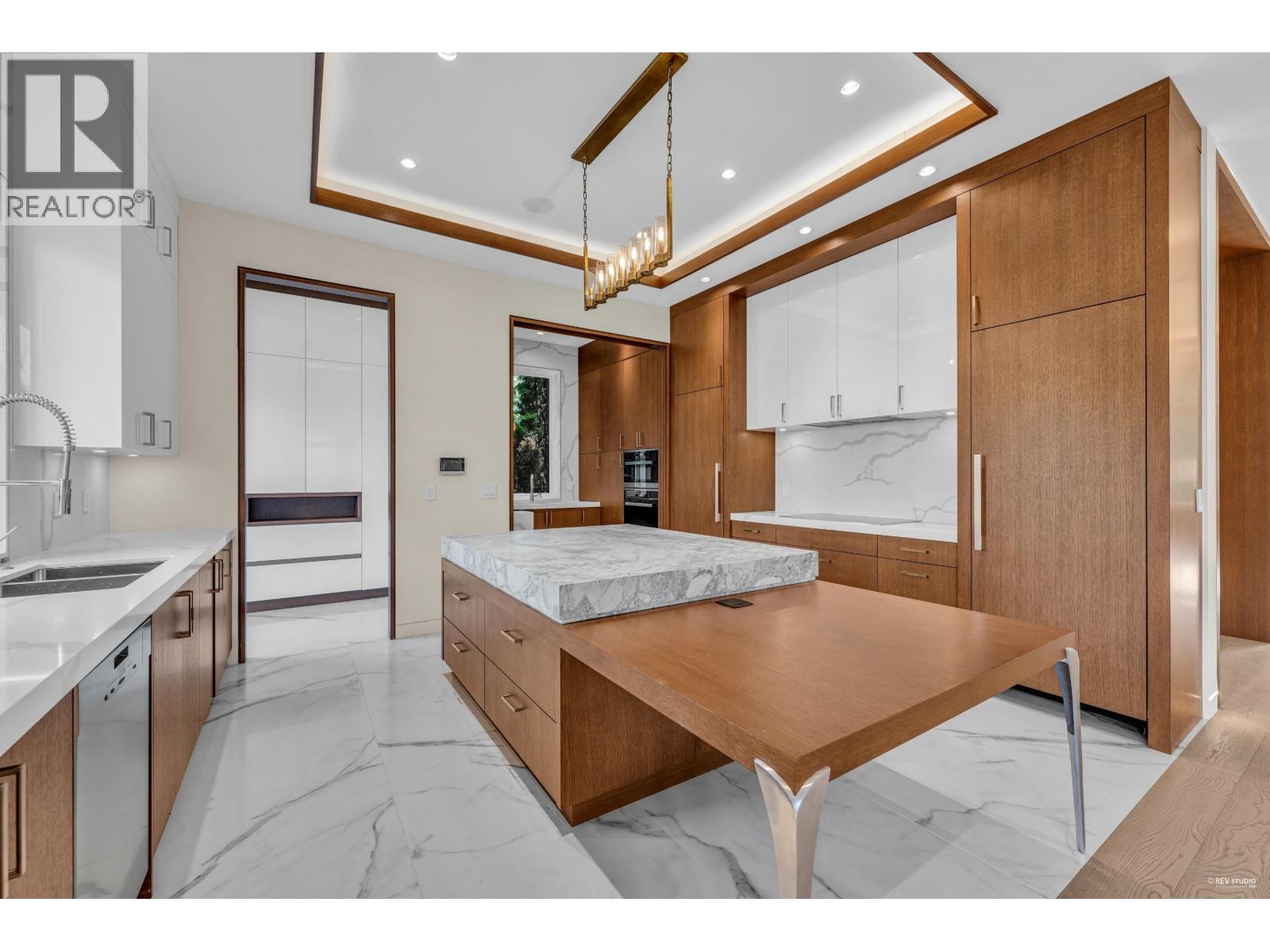 4465 WALLACE STREET, Vancouver