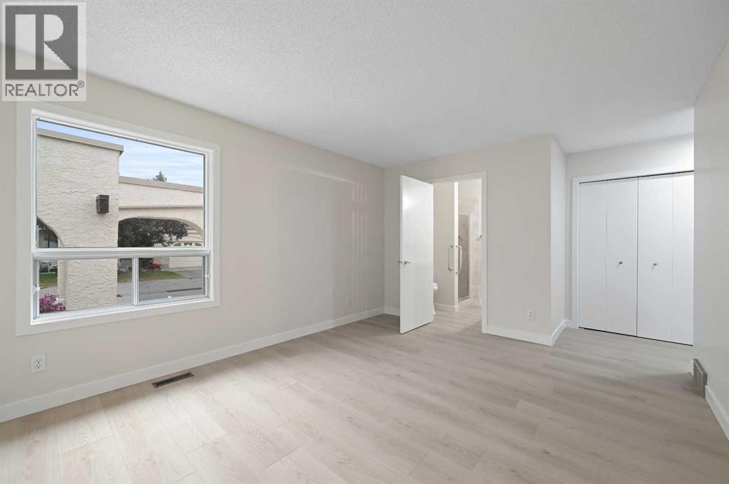 Single Family House Bungalow for Sale in  Sandarac Circle NW Sandstone Valley Calgary 
