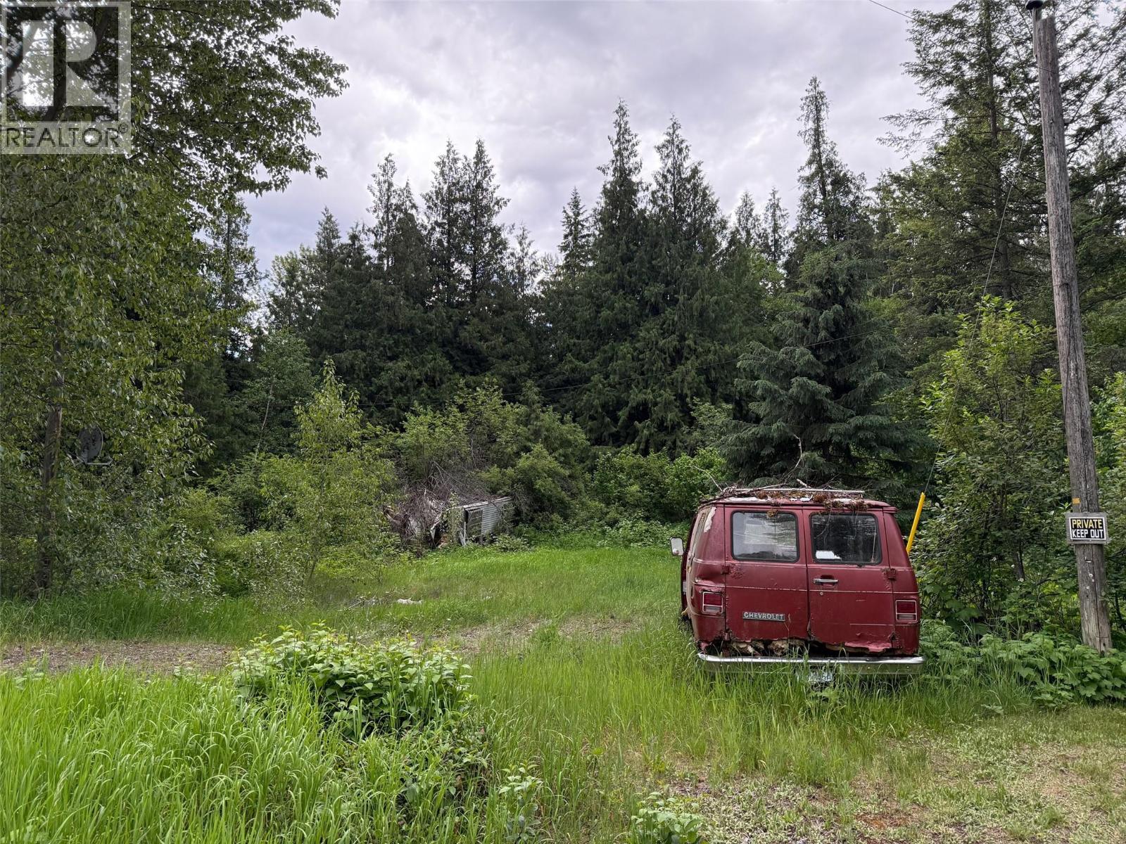 2128 Blackwater Road, Clearwater