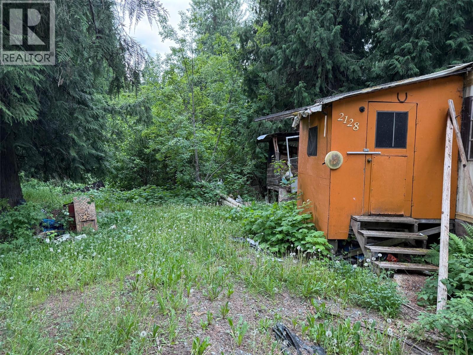 2128 Blackwater Road, Clearwater